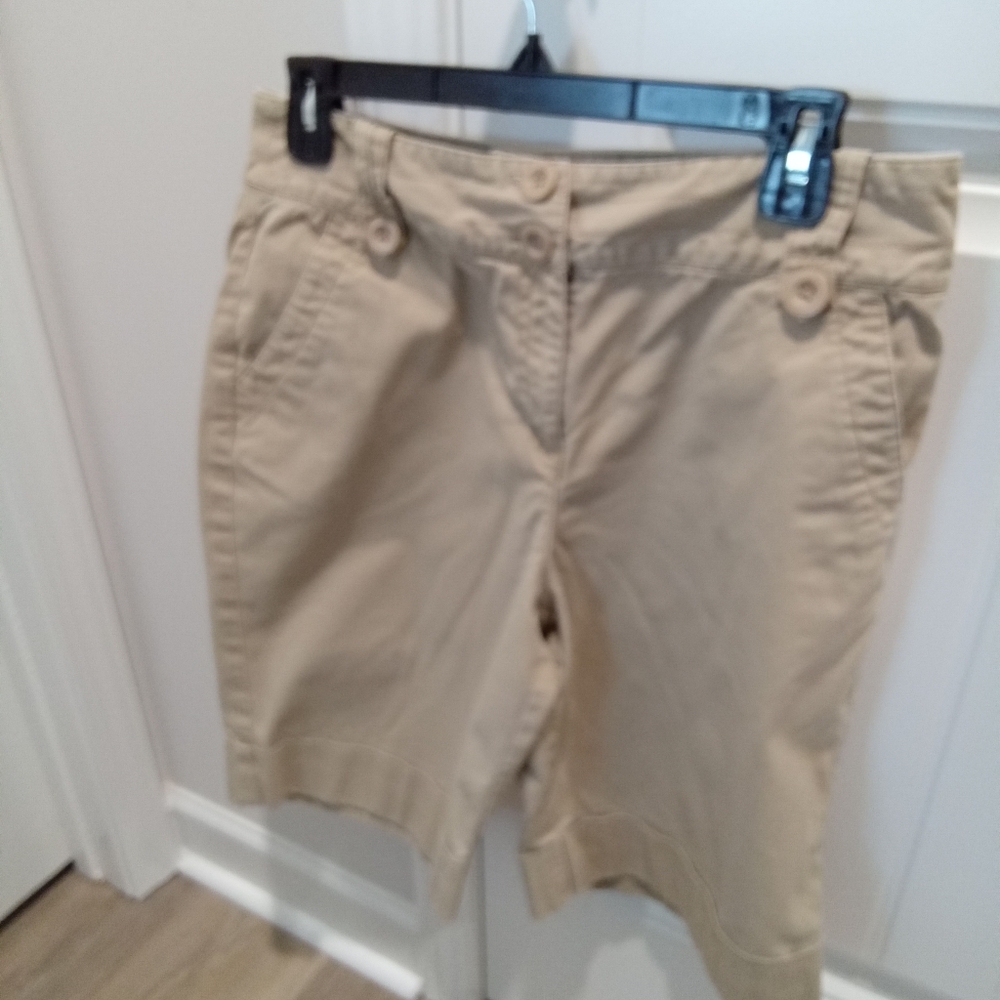 2-$10... Talbots Petite Size 10 Women's Khaki Bermuda Shorts